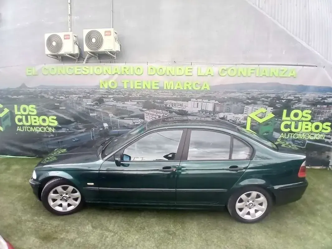 Usado BMW 320 136 CV (100 kW) 1999 Verde Berlina