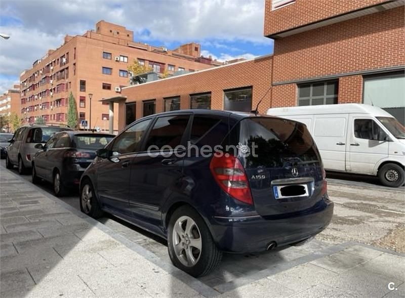 Usado Mercedes A150 Avantgarde 95 CV (69 kW) 2006 Azul Monovolumen