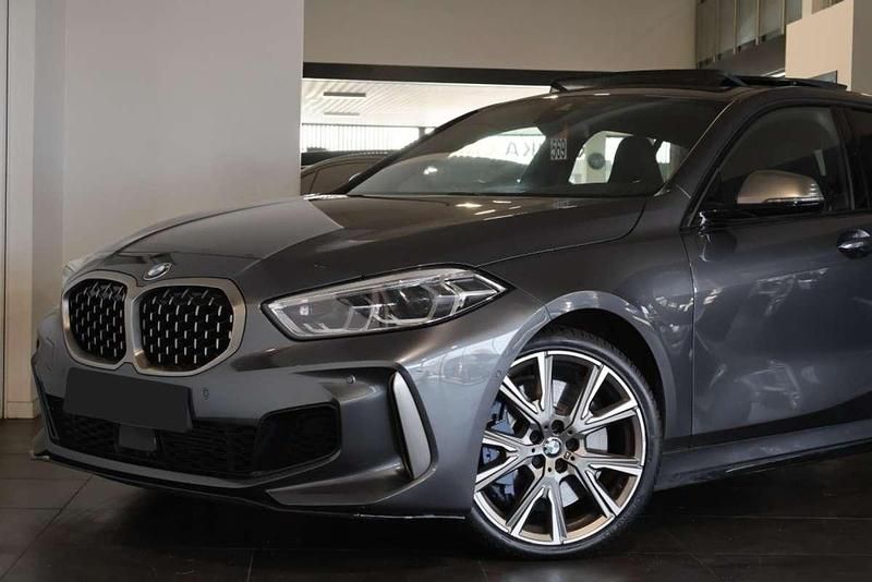 Usado BMW M135 Comfort Edition 306 CV (225 kW) 2021 Gris Utilitario