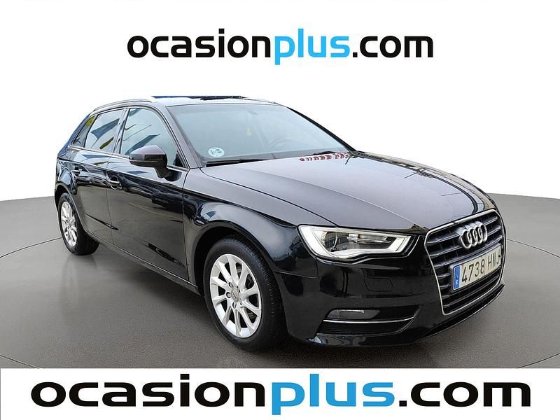 Usado Audi A3 Sportback Attraction 105 CV (77 kW) 2014 Negro Utilitario