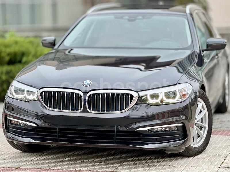 Gris / plata Usado 2019 BMW 530 Sport Line Familiar | 26.990 € (Precio justo) - Imagen 1/4
