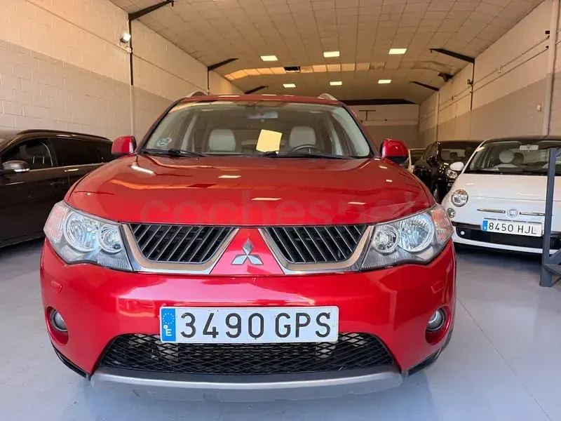 Usado Mitsubishi Outlander Intense+ 140 CV (102 kW) 2009 Granate SUV