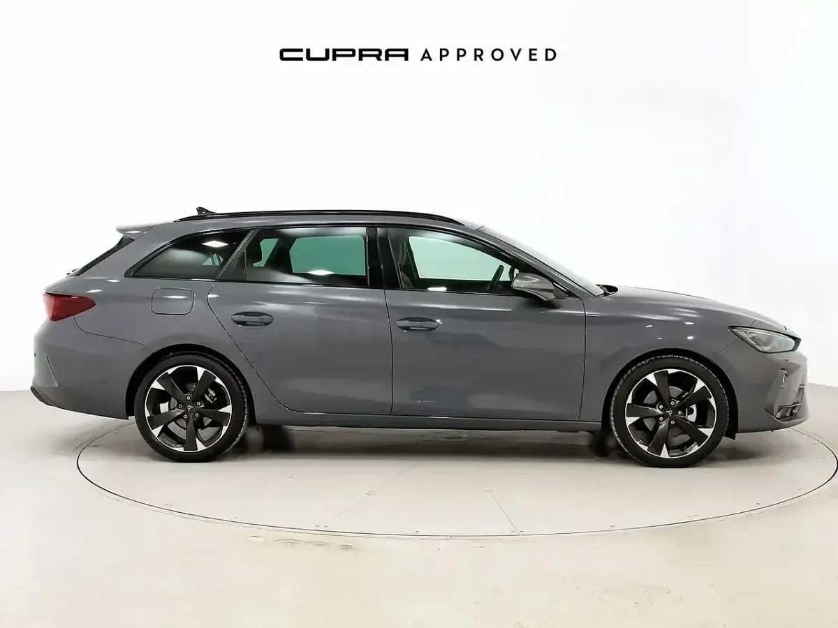 Usado Cupra Leon 150 CV (110 kW) 2025 Gris Familiar