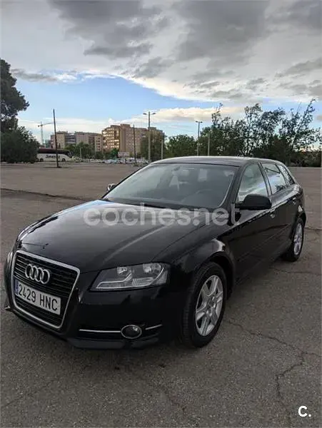 Käytetty Audi A3 Attraction 140 HP (102 kW) 2012 Musta Viistoperä