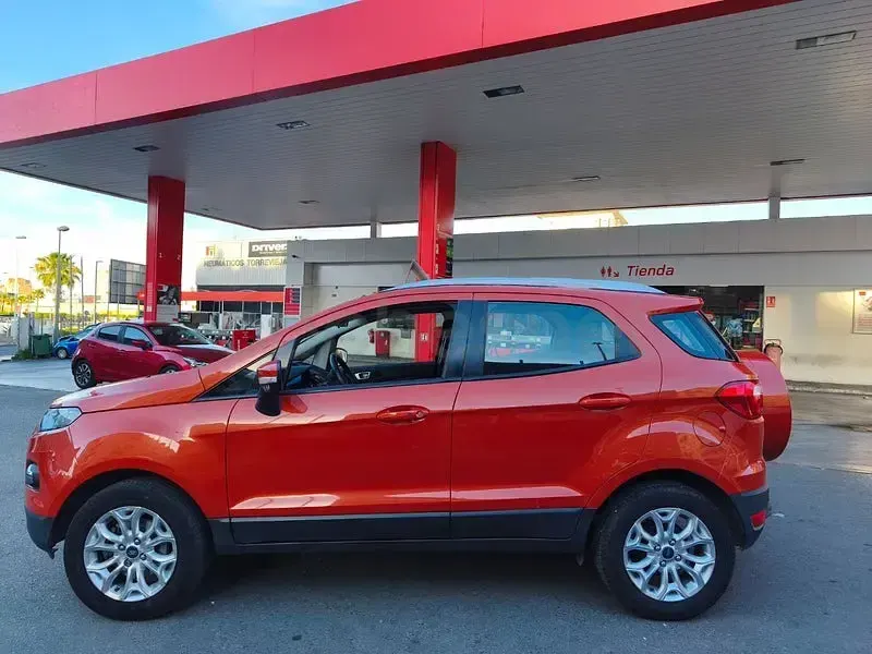 Usado Ford Ecosport 91 CV (66 kW) 2015 Naranja SUV