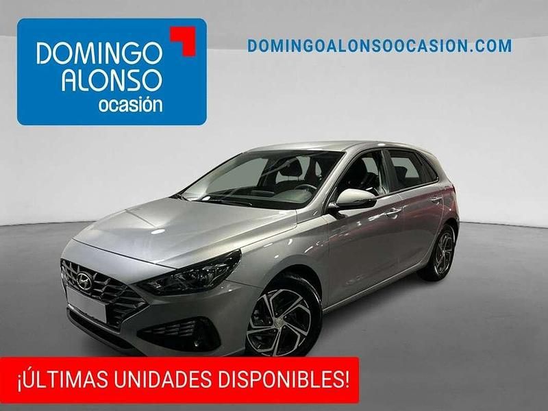 Plateado Usado 2022 Hyundai i30 Berlina | 14.790 € (Super precio) - Imagen 1/4