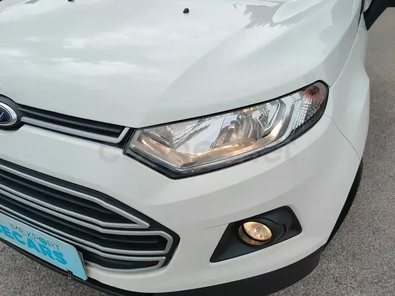 Usado Ford Ecosport Trend 95 CV (69 kW) 2016 Blanco SUV