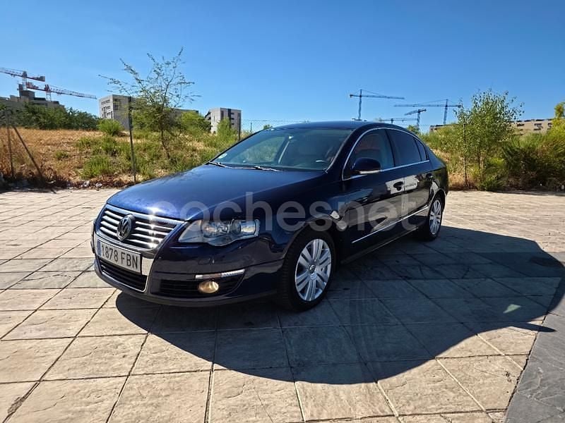 Azul Usado 2007 VW Passat Highline Berlina | 3790 € (Precio justo) - Imagen 1/4