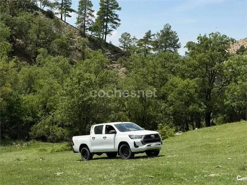 Usado Toyota HiLux 150 CV (110 kW) 2022 Blanco Pickup/Camioneta