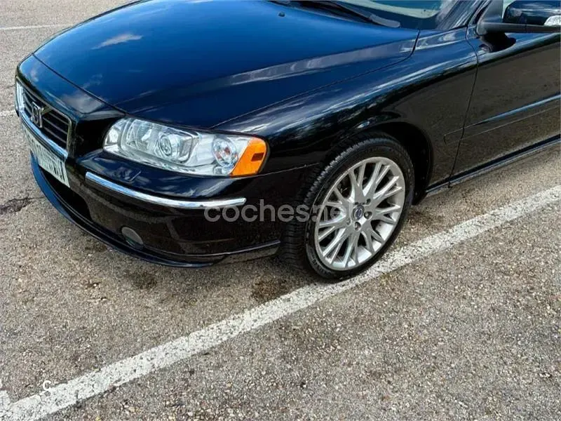 Usado Volvo S60 Summum 185 CV (136 kW) 2007 Negro Berlina