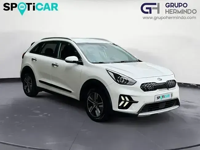 Käytetty Kia Niro 141 HP (103 kW) 2021 Valkoinen Katumaasturi