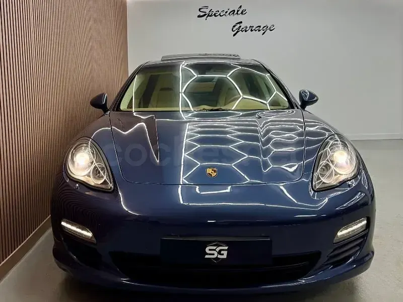 Begagnad Porsche Panamera 250 HK (183 kW) 2012 Blå Halvkombi