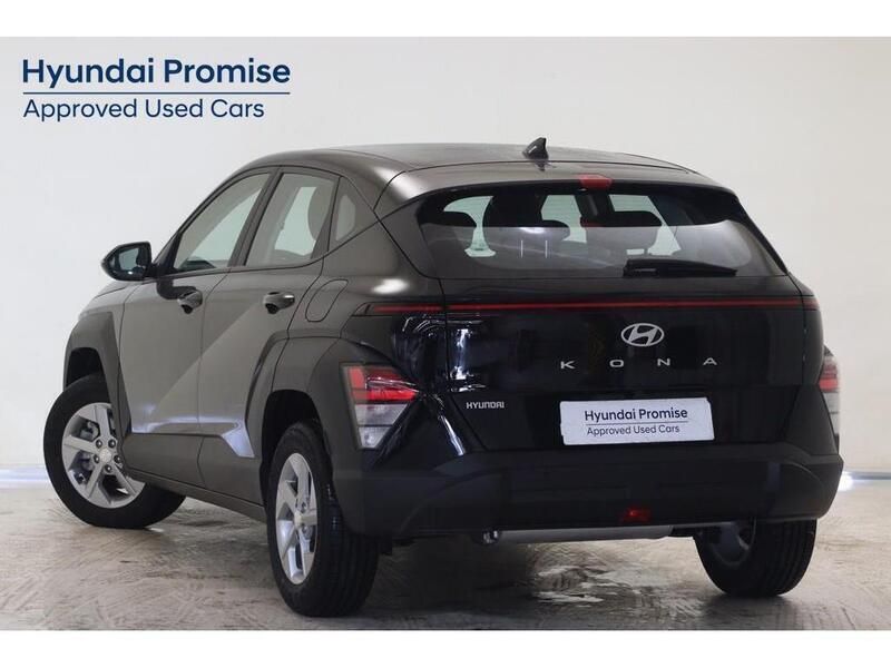 Usado Hyundai Kona 120 CV (88 kW) 2024 Abyss black SUV