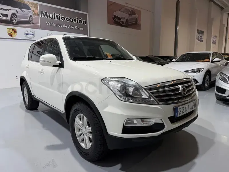Usado SsangYong Rexton Limited 178 CV (130 kW) 2016 Blanco SUV