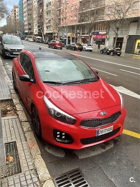 Usado Kia ProCeed GT-Line 136 CV (100 kW) 2018 Rojo Berlina