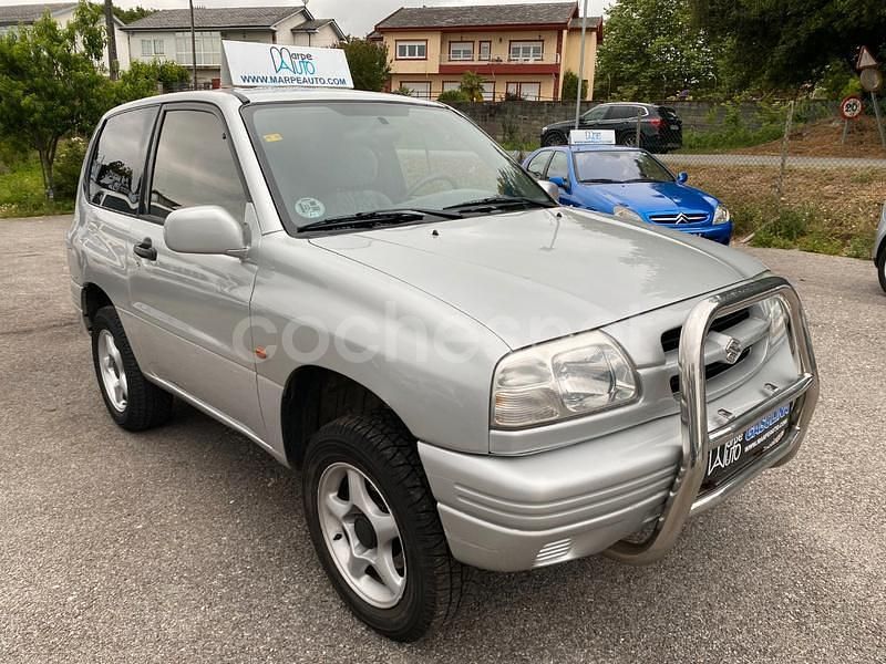 Gris / plata Usado 2001 Suzuki Grand Vitara SUV | 9995 € - Imagen 1/4