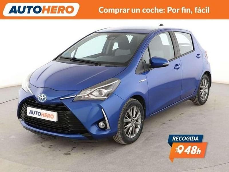 Usado Toyota Yaris Hybrid Active 99 CV (72 kW) 2017 Azul Utilitario