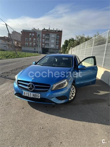 Azul Usado 2014 Mercedes A180 Urban Berlina | 12.250 € (Buen precio) - Imagen 1/4