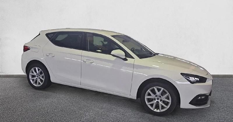 Usado Seat Leon Reference 115 CV (84 kW) 2021