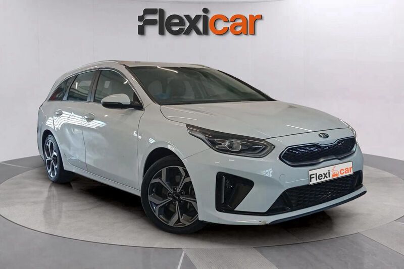 Blanco Usado 2021 Kia Ceed GT-Line Familiar | 13.090 € (Super precio) - Imagen 1/4