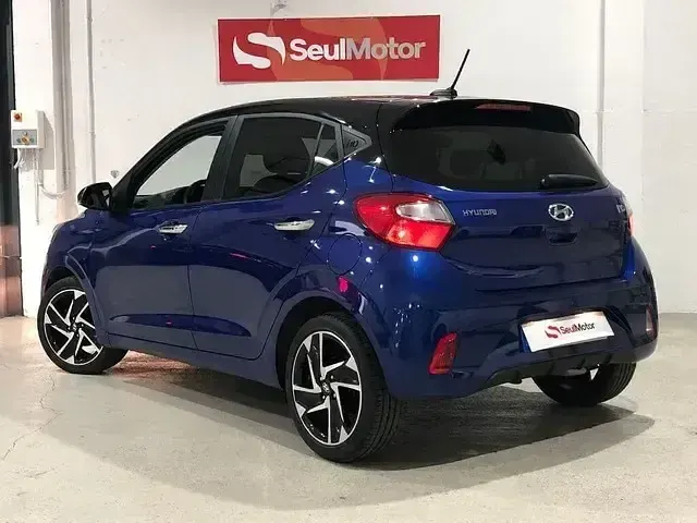 Używany Hyundai i10 84 KM (61 kW) 2021 Niebieski Hatchback