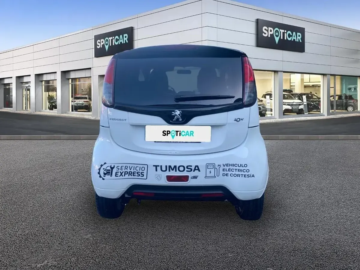 Usado Peugeot iON 49 kW (67 CV) 2020 Blanco Utilitario