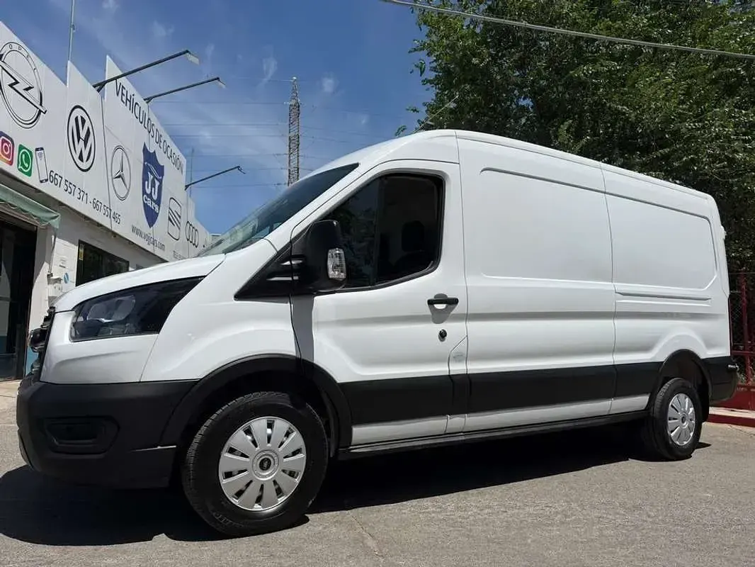 Usado Ford Transit Trend 131 CV (96 kW) 2022 Blanco Van