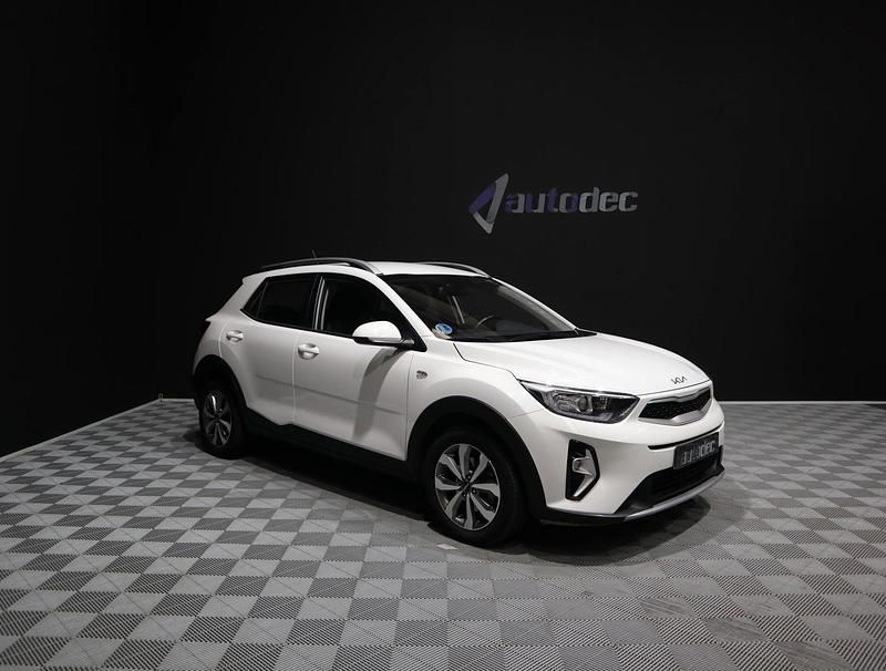 Usado Kia Stonic 100 CV (73 kW) 2024 Blanco SUV