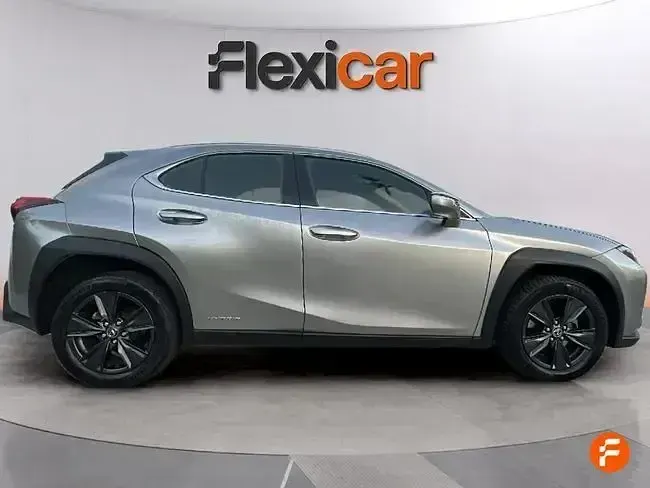 Usado Lexus UX Business Edition 184 CV (135 kW) 2021 Gris SUV