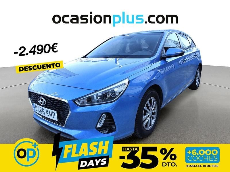 Usado Hyundai i30 110 CV (80 kW) 2018 Azul Familiar