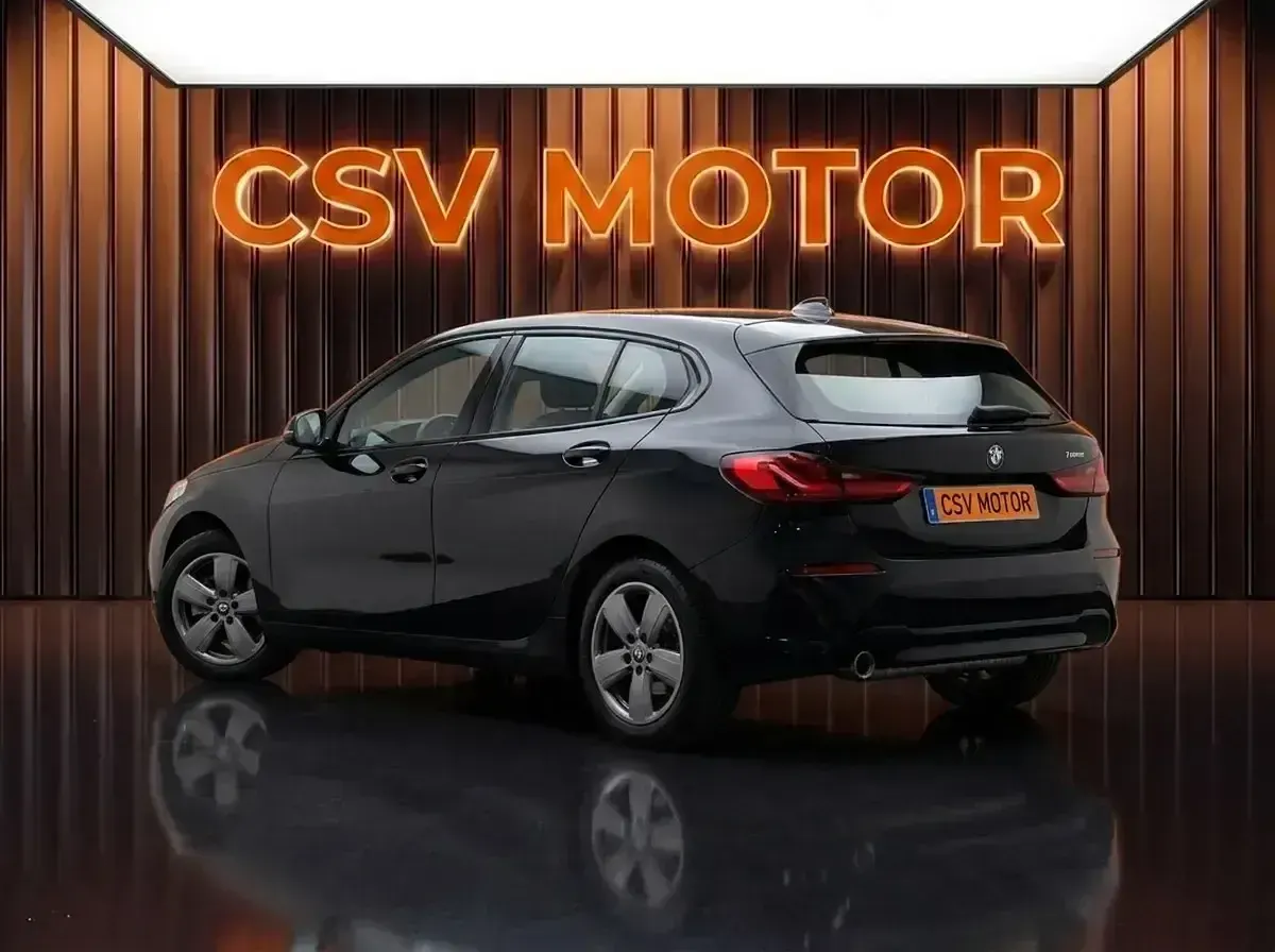 Usado BMW 116 116 CV (85 kW) 2022 Negro Utilitario