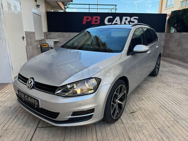 Gris / plata Usado 2016 VW Golf VII Advance Familiar | 11.000 € (Un poco caro) - Imagen 1/4
