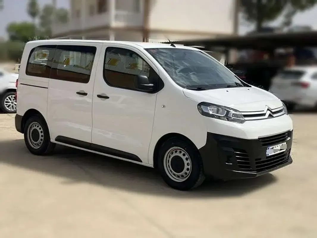 Usado Citroën Jumpy Comfort 120 CV (88 kW) 2020 Blanco Monovolumen