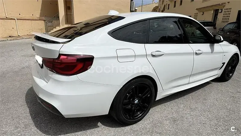 Begagnad BMW 318 Gran Turismo M Sport 150 HK (110 kW) 2020 Vit Sedan