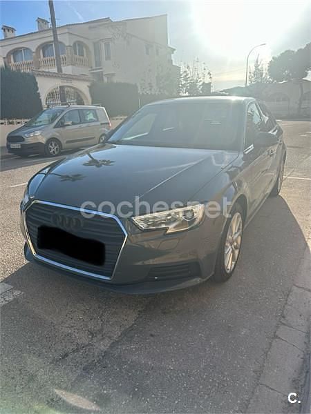 Usado Audi A3 Sport 110 CV (80 kW) 2018 Gris / plata Berlina
