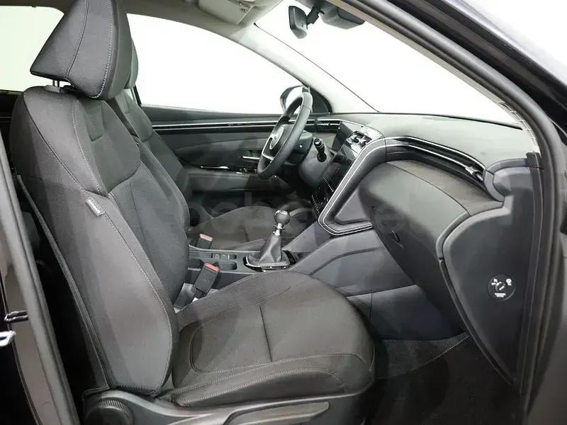 Usado Hyundai Tucson 150 CV (110 kW) 2024 Negro SUV