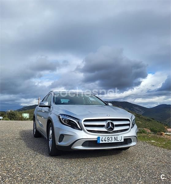 Usado Mercedes GLA200 Style 136 CV (100 kW) 2015 Gris / plata SUV