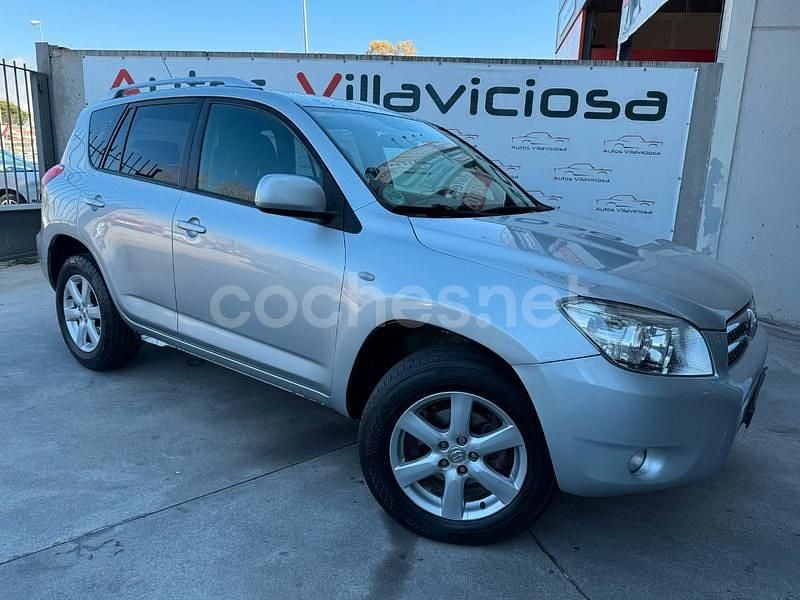 Gris / plata Usado 2008 Toyota RAV4 Sol SUV | 9700 € (Precio justo) - Imagen 1/4