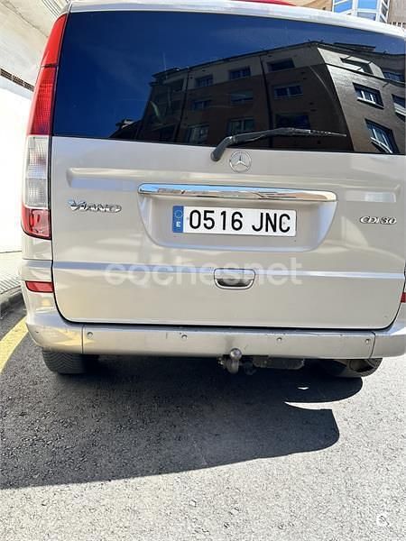 Usado Mercedes Viano 204 CV (150 kW) 2008 Gris / plata Monovolumen