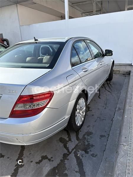 Usado Mercedes C220 Avantgarde 150 CV (110 kW) 2008 Gris / plata Berlina