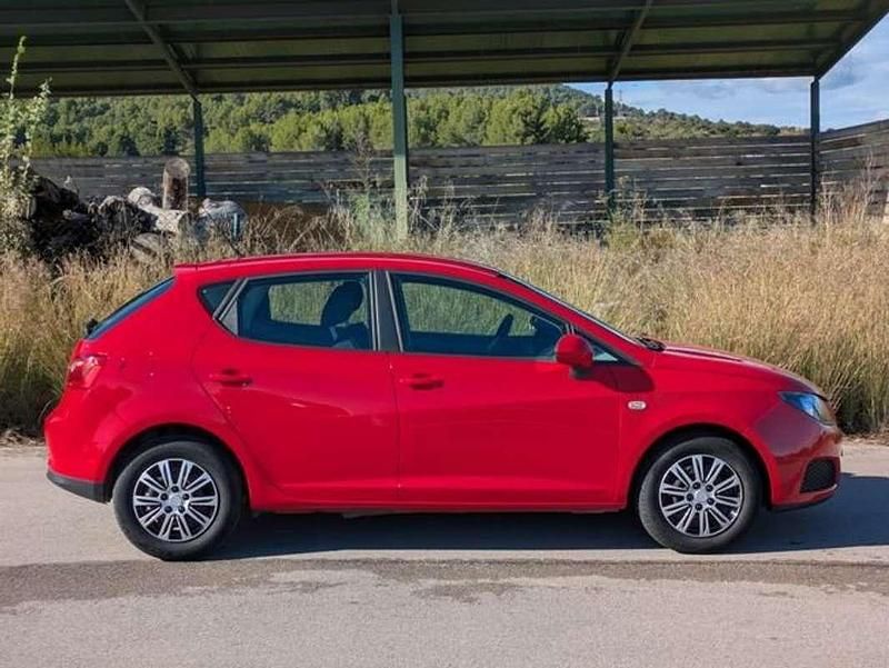 Usado Seat Ibiza 60 CV (44 kW) 2011 Rojo Berlina