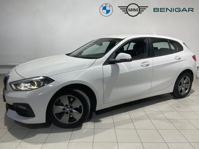 Usado BMW 116 Comfort Edition 116 CV (85 kW) 2022 Blanco Utilitario