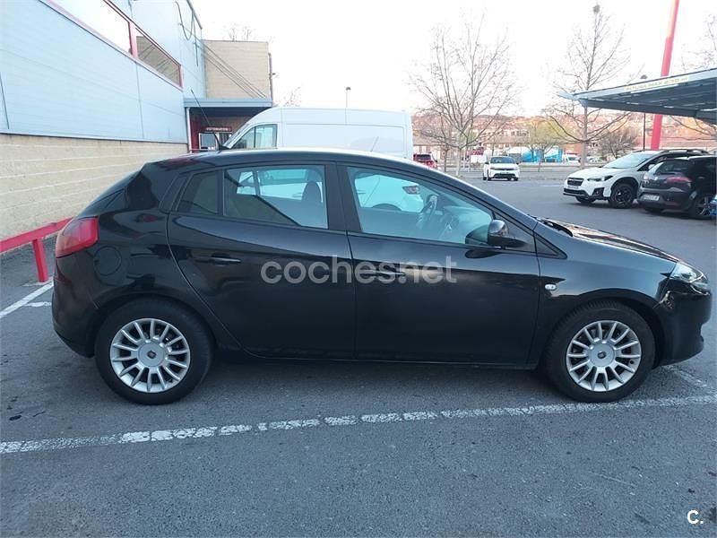 Usado Fiat Bravo Dynamic 105 CV (77 kW) 2010 Negro Utilitario