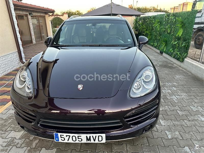 Usado Porsche Cayenne 240 CV (176 kW) 2011 Violeta / lila SUV