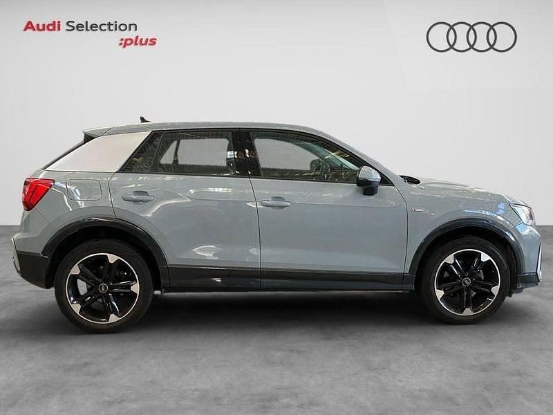 Usado Audi Q2 S-Line 116 CV (85 kW) 2025 Gris / plata SUV