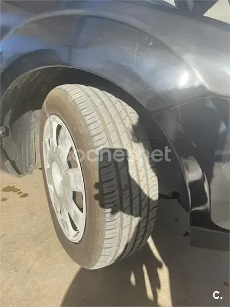 Usado Ford Focus Sport 115 CV (84 kW) 2006 Negro Berlina