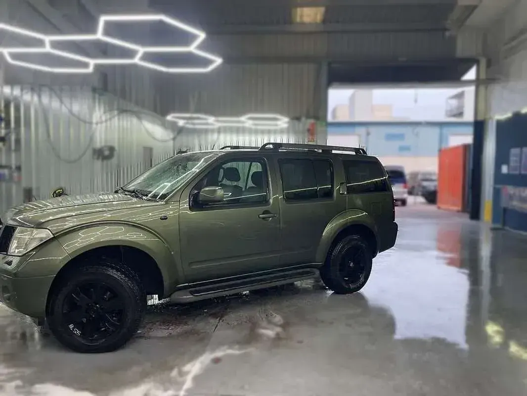 Usado Nissan Pathfinder 174 CV (127 kW) 2005 Verde SUV