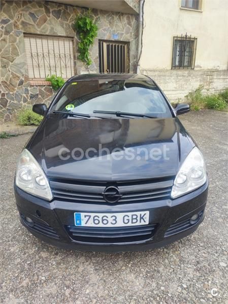 Negro Usado 2008 Opel Astra GTC Enjoy Berlina | 4300 € (Caro) - Imagen 1/4