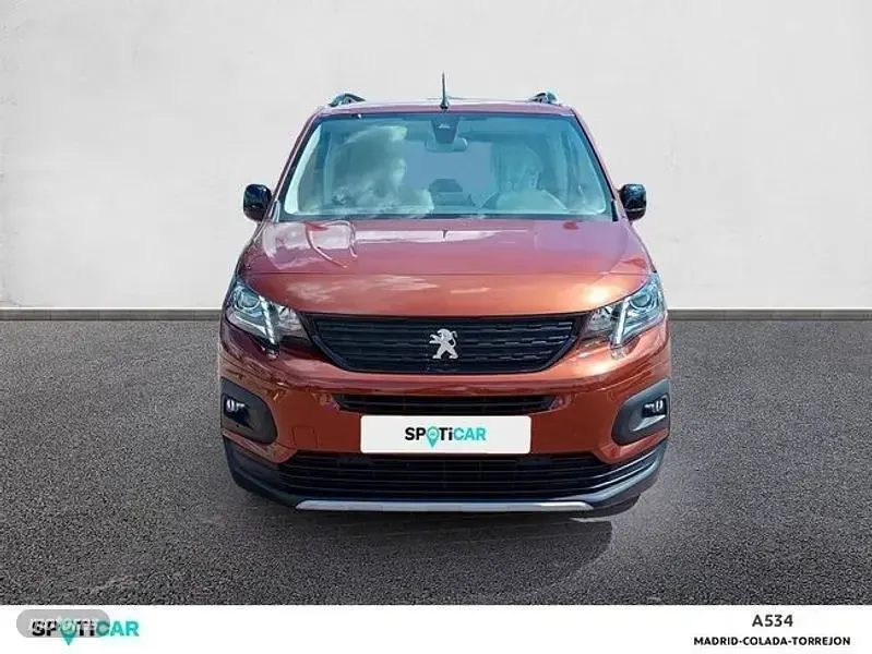 Usado Peugeot Rifter GT 130 CV (95 kW) 2021 Bronce Monovolumen