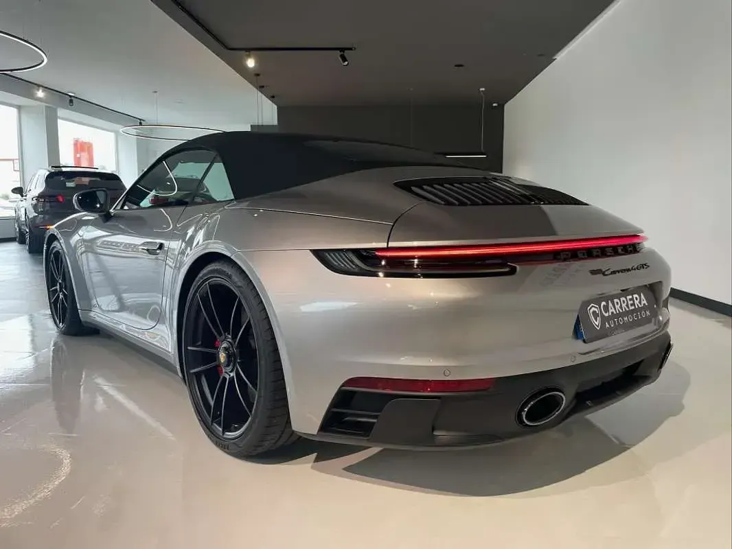 Usado Porsche 911 Carrera GTS 480 CV (353 kW) 2022 Gris Descapotable